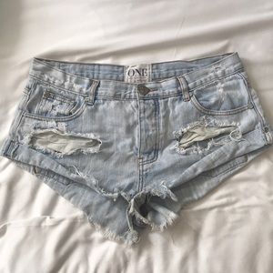 One Teaspoon Jean shorts. Style Bandits. Size 29.